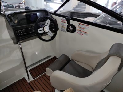 Катер Bayliner VR 5 O Cuddy