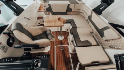 Катер Bayliner VR 5 E