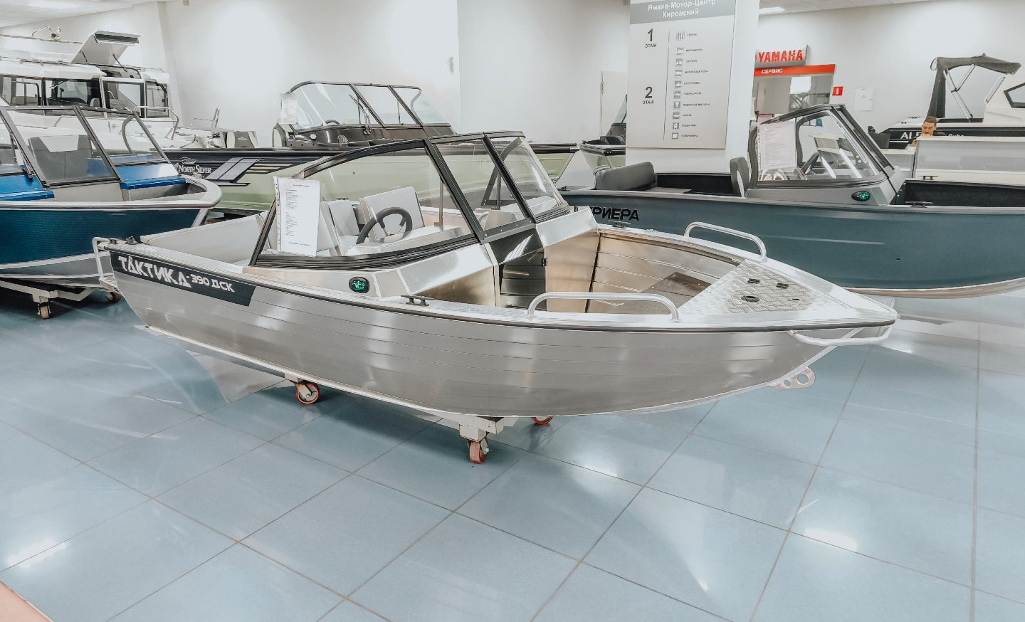 Лодка Тактика 390 DC Комфорт